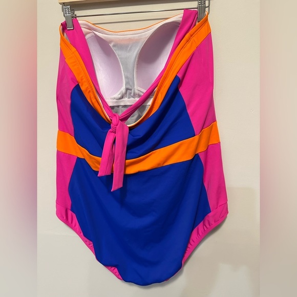 NWT Boden Santorini Halterneck Swimsuit Blue/Pink Colourblock Size 20-22L - Picture 5 of 11